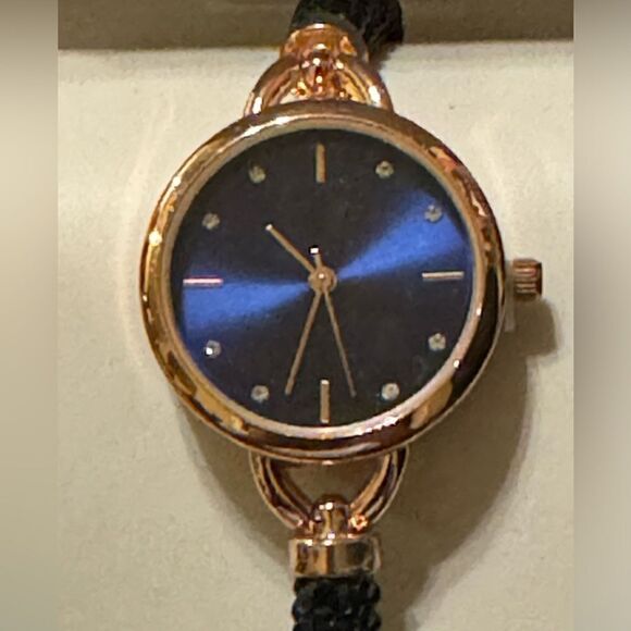 NWT Inc International Concepts Women's Gold-Tone Slider Bracelet Watch 28mm - Picture 2 of 7